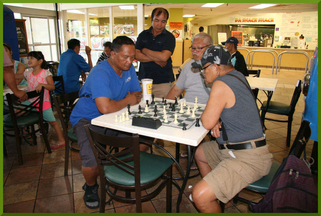 July 31, 2018. Aro vs Raul. Larry and John looking on.