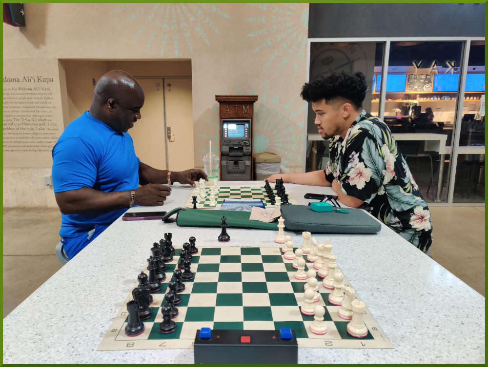 December 6th, 2022. Ka Makana Alii chess meetup. Ramon vs Christian.